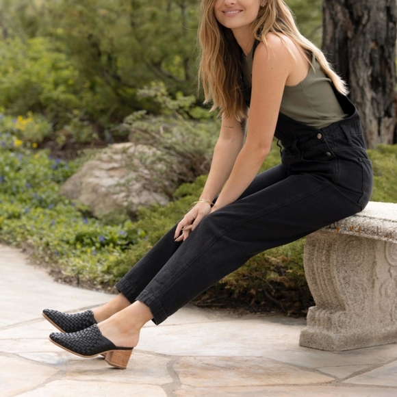 New! Nisolo All Day Woven Leather Heeled Mule - Picture 3 of 16